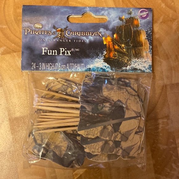 Johnny Depp Pirates Of The Caribbean Cake Picks - Picture 6 of 6